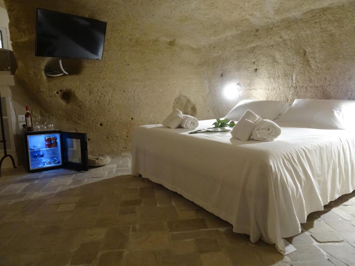 La Dimora Delle 3 Zie Hotel มาเตรา ภายนอก รูปภาพ