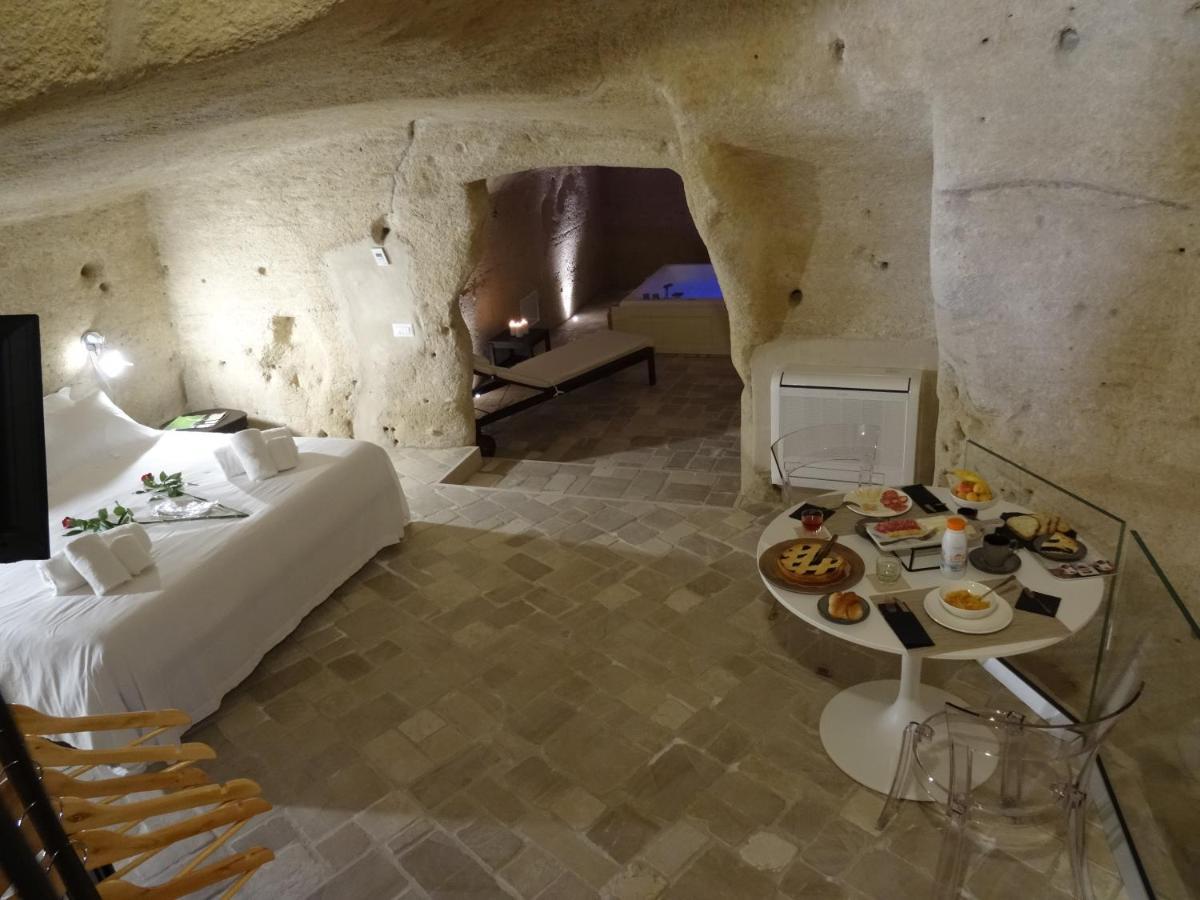 La Dimora Delle 3 Zie Hotel มาเตรา ภายนอก รูปภาพ