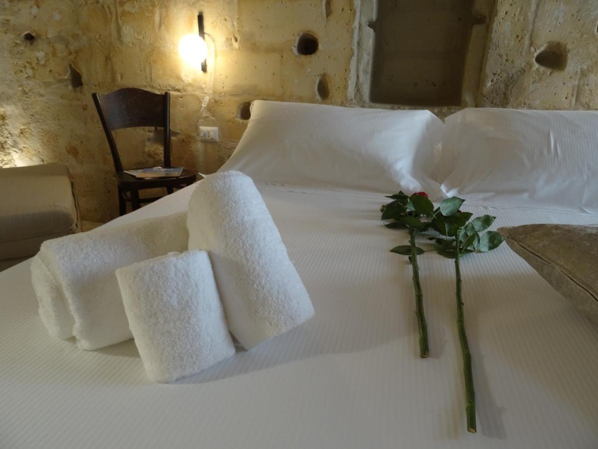 La Dimora Delle 3 Zie Hotel มาเตรา ภายนอก รูปภาพ