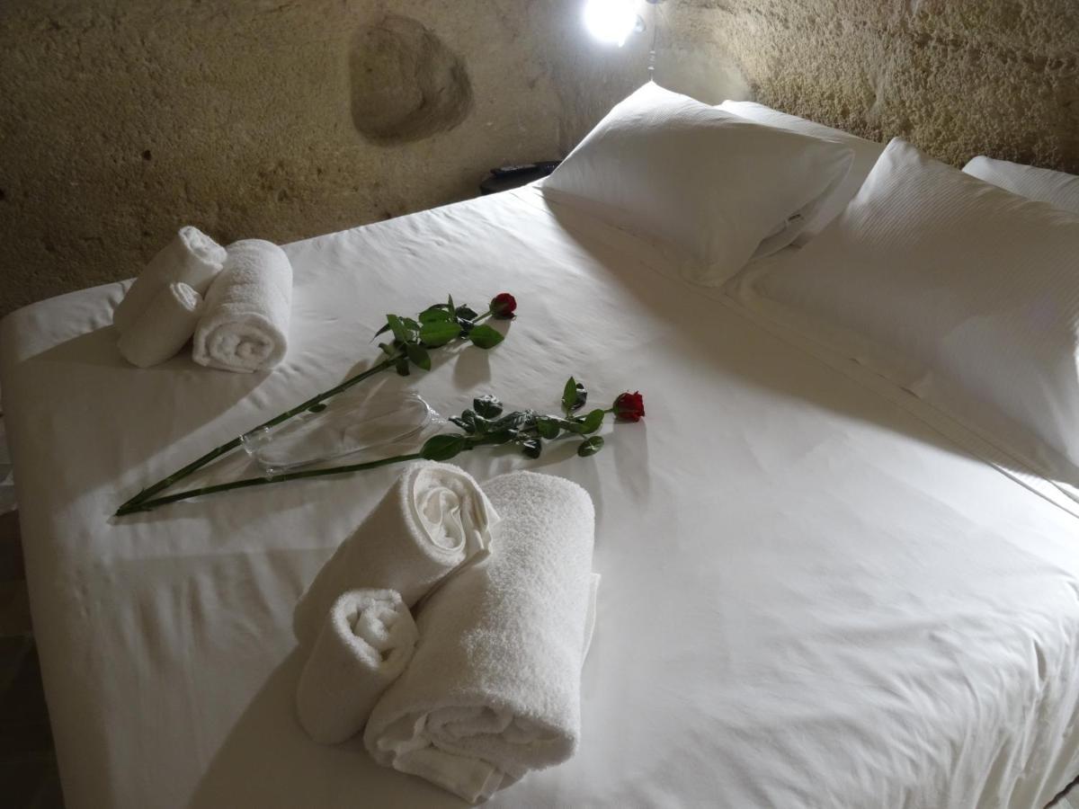 La Dimora Delle 3 Zie Hotel มาเตรา ภายนอก รูปภาพ