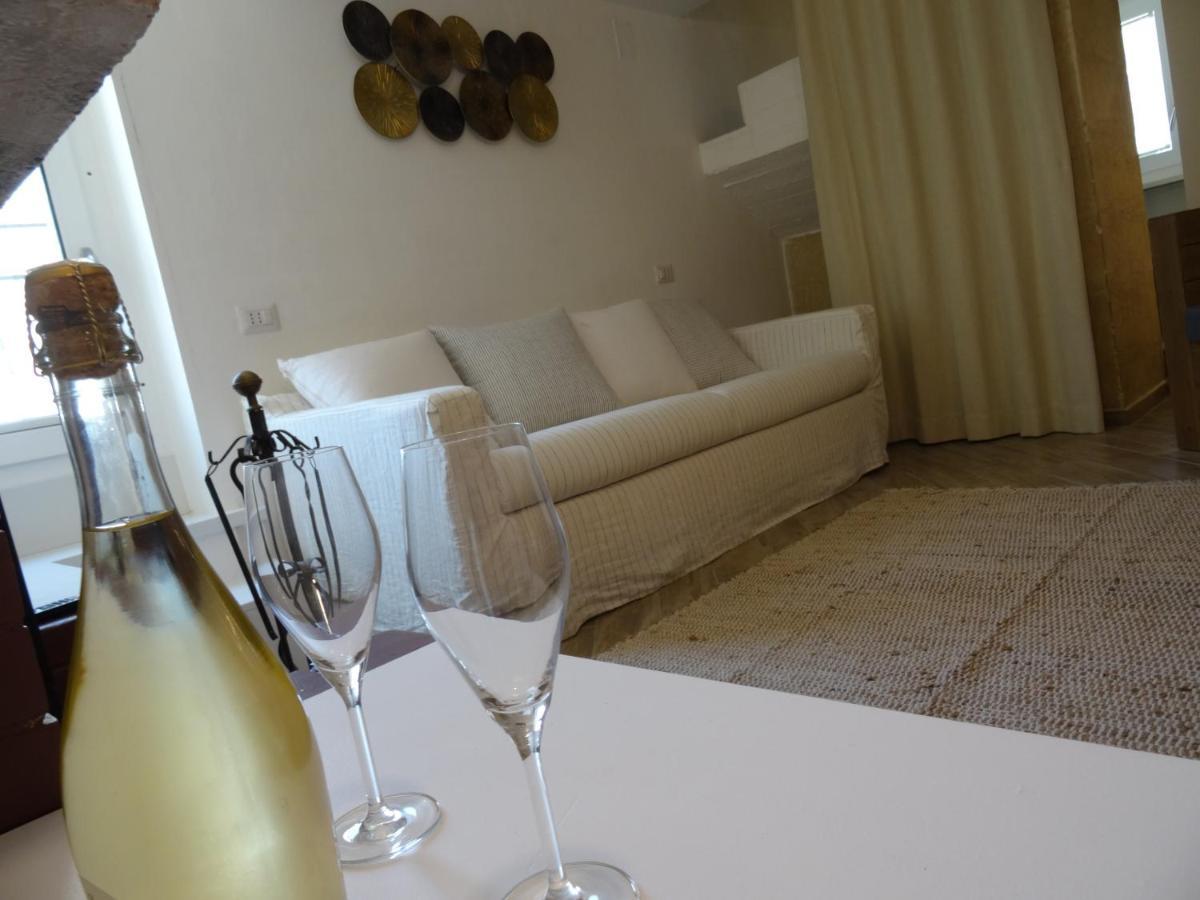 La Dimora Delle 3 Zie Hotel มาเตรา ภายนอก รูปภาพ